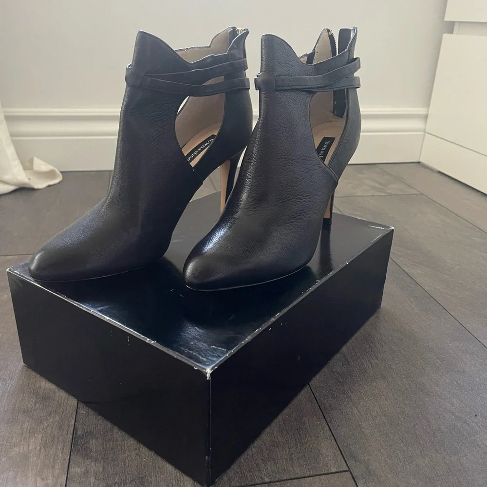 Genuine Leather Booties 38.5 (brand new never worn) - Picture 2 of 6